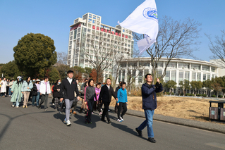 踏红色足迹健体魄守育人初心担使...