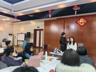 悦己焕彩·美丽同行——学院成功...